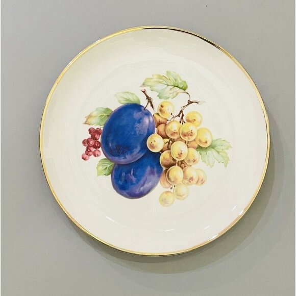 Vintage NC Fruit Orchard Plate 7.75” Plum Grapes Dessert Gold Trim Porcelain - Picture 2 of 5